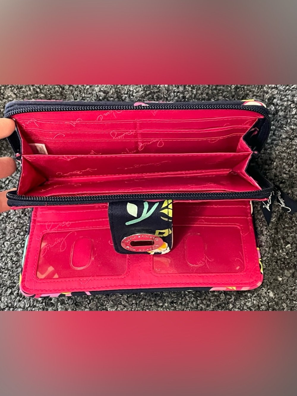 Vera Bradley NWOT Turnlock Quilted Floral Zip Wallet - Navy Multi - Picture 3 of 8